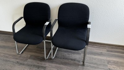 2 Besucherstühle